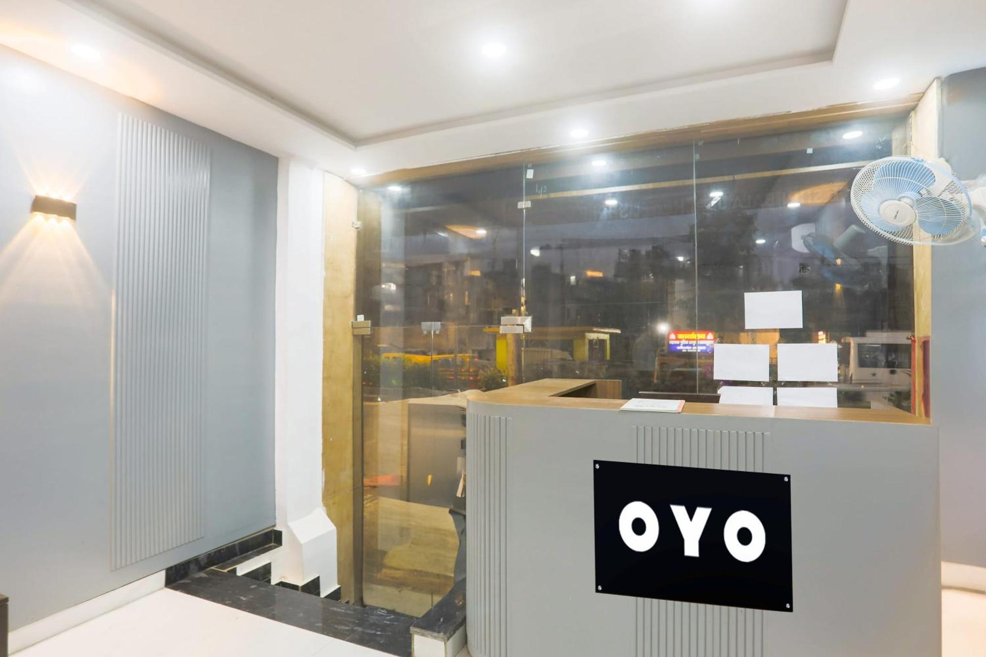 Hotel O S Grand Prayagraj Exterior foto