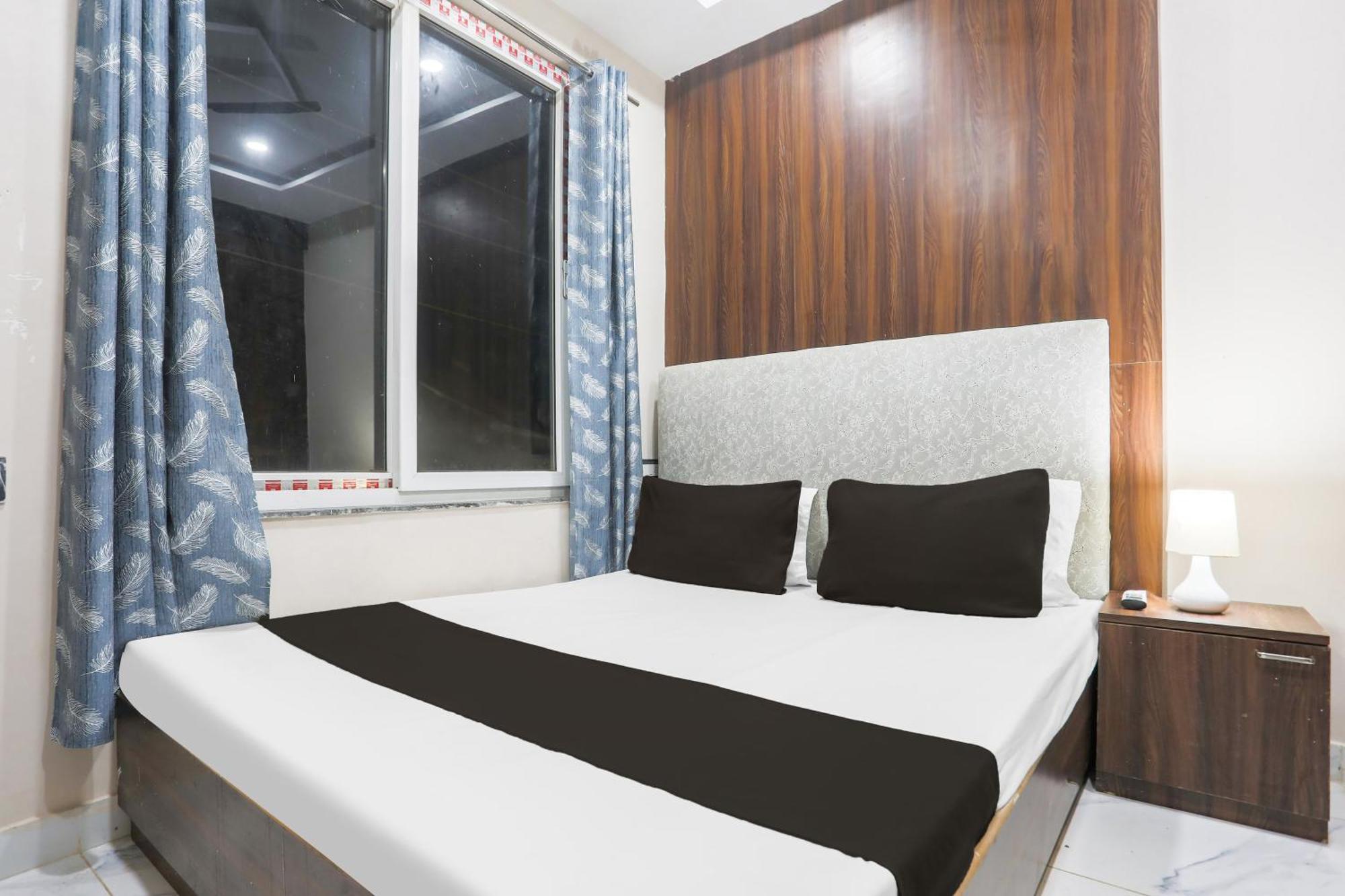 Hotel O S Grand Prayagraj Exterior foto